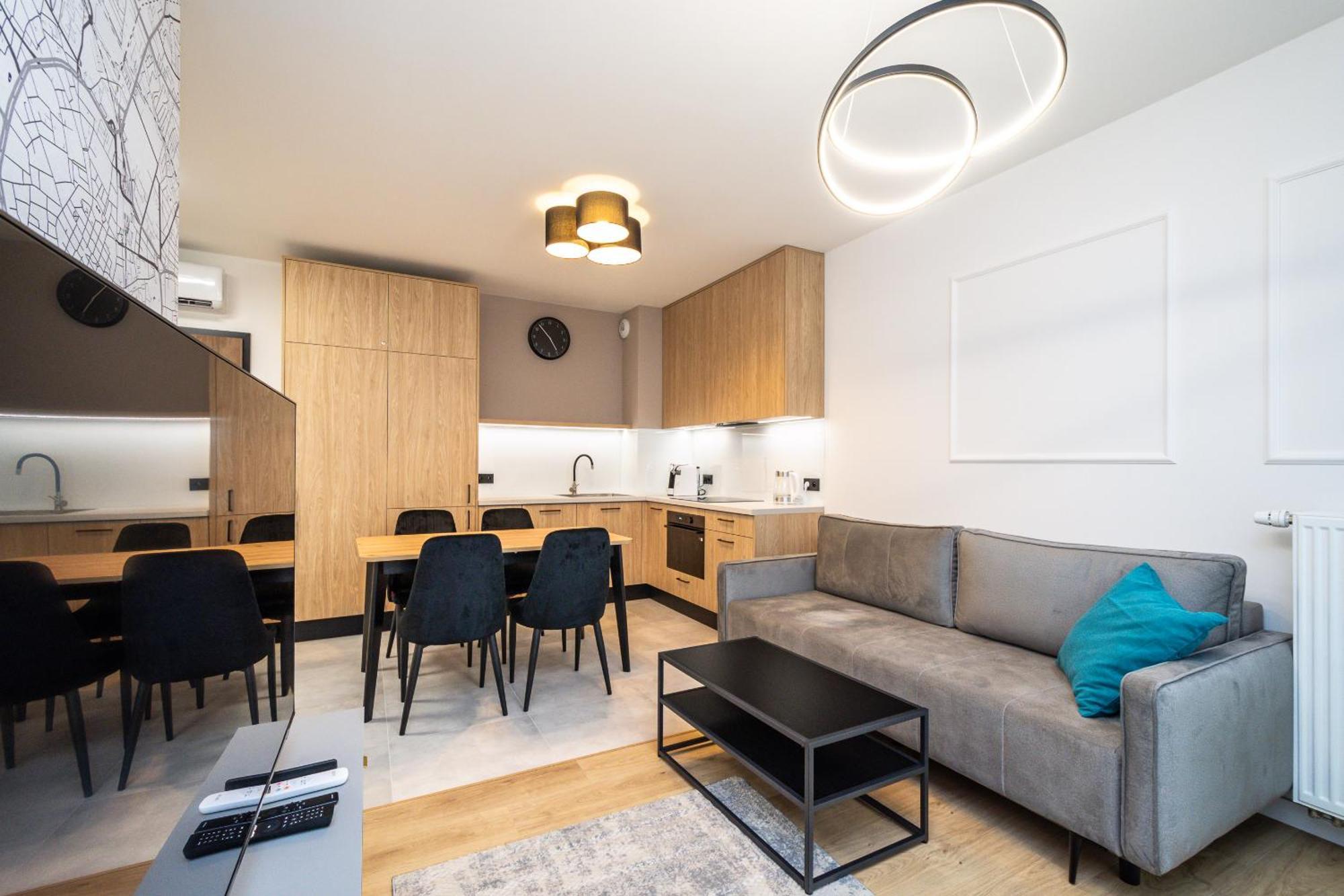 Apartment Apollo Prochowa 6 *