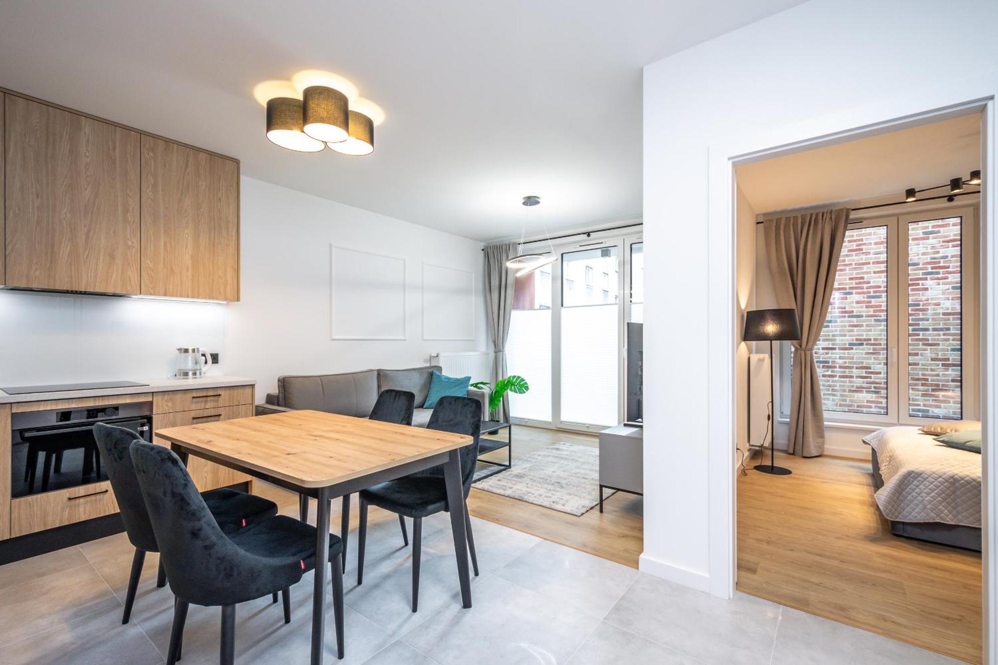 Apollo Prochowa 6 * Krakow